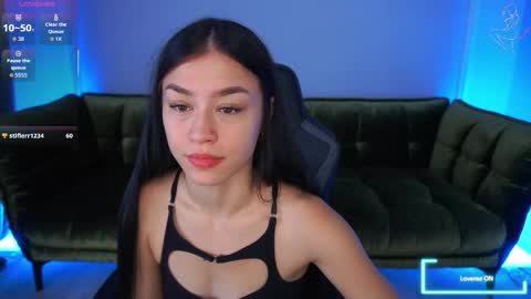 Snapshot of fatalenellie chatting on 10/08/25, 08:28 Nellie online show from 10/08/25, 08:28