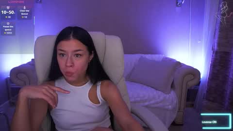 Snapshot of fatalenellie chatting on 10/11/25, 07:51 Nellie online show from 10/11/25, 07:51