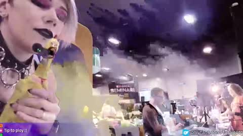 Snapshot of fatalgoth chatting on 10/24/25, 10:17 Lily Waifu online show from 10/24/25, 10:17