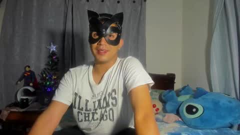 Snapshot of fatass_420 chatting on 12/25/24, 12:48 Johan online show from 12/25/24, 12:48