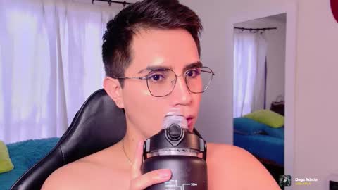 Snapshot of fatass_420 chatting on 11/22/25, 04:39 Johan online show from 11/22/25, 04:39