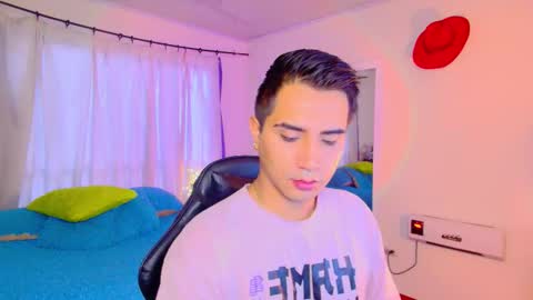 Snapshot of fatass_420 chatting on 12/18/25, 11:16 Johan online show from 12/18/25, 11:16