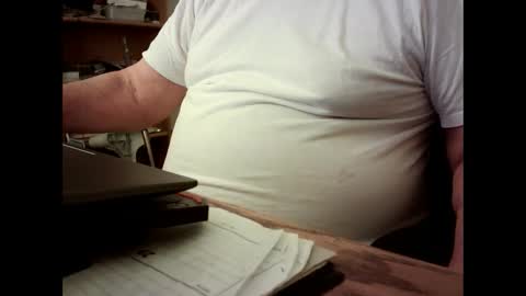 Snapshot of fatbellyitalian chatting on 09/16/25, 09:10 fatbellyitalian online show from 09/16/25, 09:10