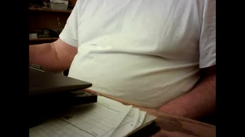 Snapshot of fatbellyitalian chatting on 09/17/25, 11:01 fatbellyitalian online show from 09/17/25, 11:01