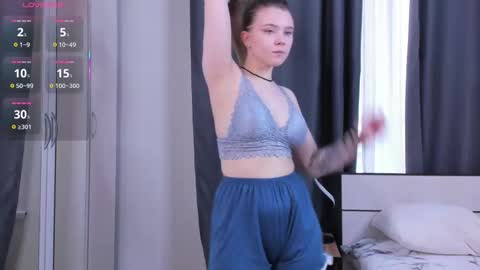 Snapshot of fatimajoubert chatting on 10/09/25, 03:15 Mary online show from 10/09/25, 03:15