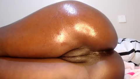 Snapshot of fatpussy_ebony chatting on 03/10/25, 03:52 lexie online show from 03/10/25, 03:52