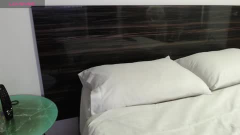 FAUSTO online show from 02/17/25, 12:43