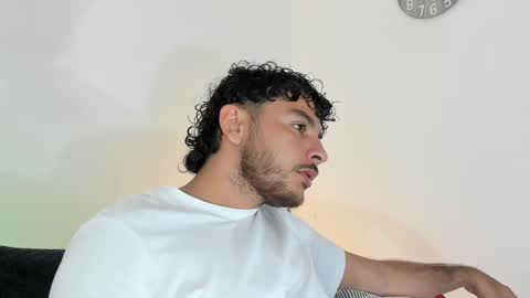 Snapshot of favid95 chatting on 12/21/24, 05:40 favid95 online show from 12/21/24, 05:40