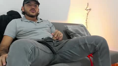 Snapshot of favid95 chatting on 01/09/25, 05:23 favid95 online show from 01/09/25, 05:23
