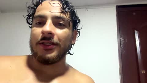 Snapshot of favid95 chatting on 01/12/25, 08:04 favid95 online show from 01/12/25, 08:04