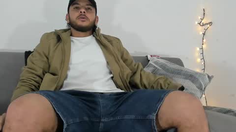 Snapshot of favid95 chatting on 01/13/25, 08:58 favid95 online show from 01/13/25, 08:58