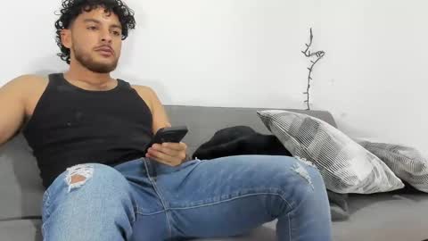 Snapshot of favid95 chatting on 02/02/25, 07:30 favid95 online show from 02/02/25, 07:30