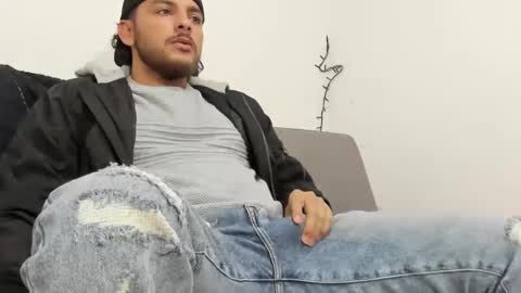 Snapshot of favid95 chatting on 02/13/25, 08:13 favid95 online show from 02/13/25, 08:13