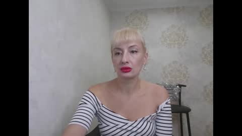favorite_angel online show from 01/03/25, 08:01