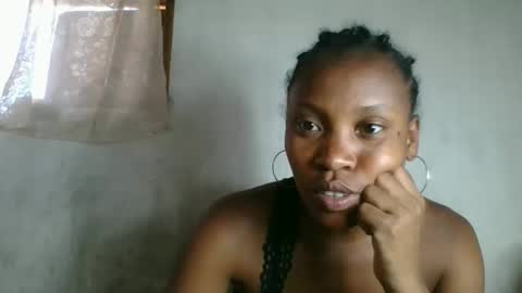 fayence09 online show from 10/25/25, 08:00