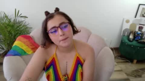 Feelena online show from 10/16/25, 06:09