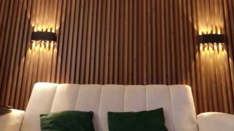 Snapshot of feelina_firesoul chatting on 11/20/25, 05:23 Feelena online show from 11/20/25, 05:23