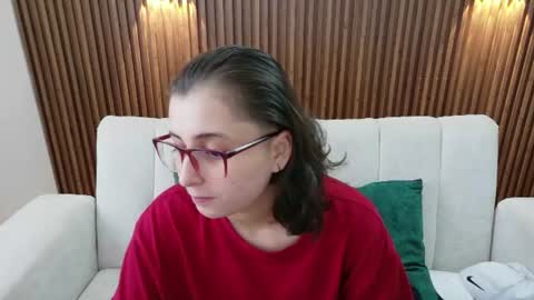 Feelena online show from 06/17/26, 02:18