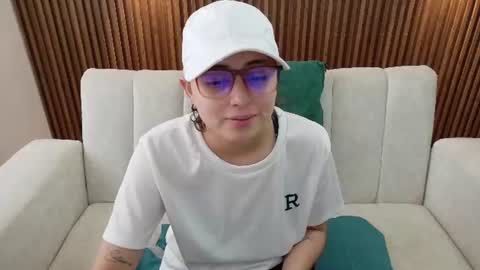 Feelena online show from 06/24/26, 12:48