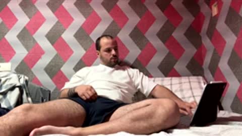 Snapshot of feet_fet chatting on 04/28/26, 12:10 feet_fet online show from 04/28/26, 12:10