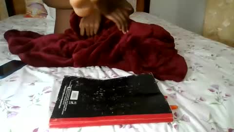 feetlovely507541 online show from 05/15/26, 08:05