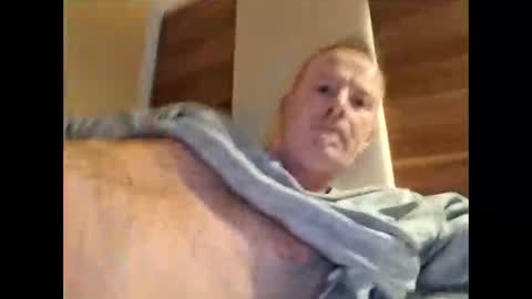 Max online show from 11/04/25, 07:46