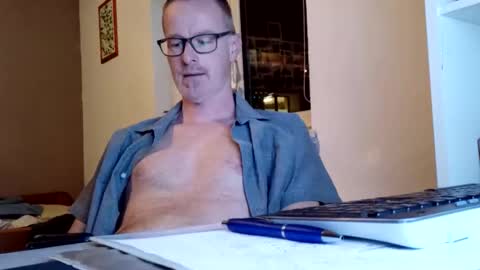 Max online show from 11/26/25, 07:04