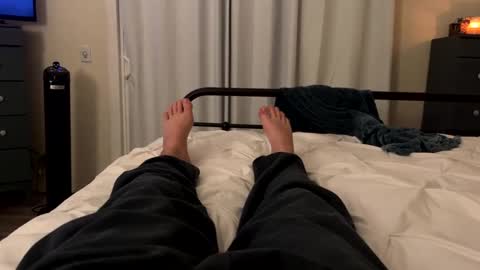 Snapshot of feetomines chatting on 12/09/24, 03:07 FEETOMINES online show from 12/09/24, 03:07