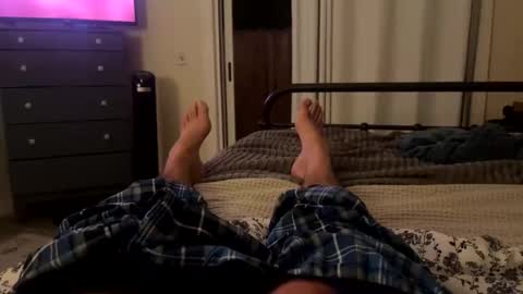 Snapshot of feetomines chatting on 10/15/25, 02:33 FEETOMINES online show from 10/15/25, 02:33