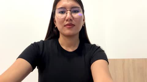 Luna online show from 09/17/25, 01:57