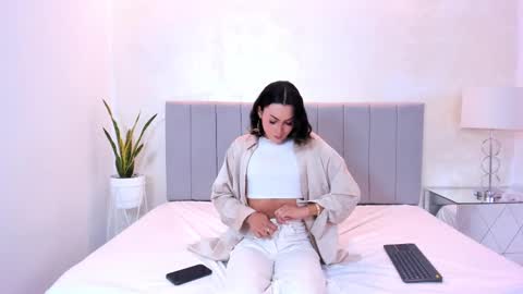 felicia_whitee online show from 09/16/25, 02:29