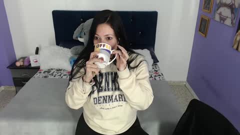 felina online show from 01/06/25, 04:02