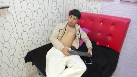 felipe_boy_18 online show from 03/01/25, 03:21