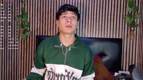 felipe_boy_18 online show from 09/17/25, 02:57