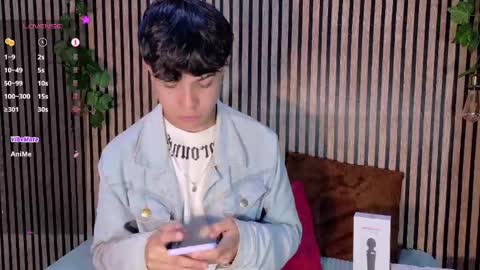 felipe_boy_18 online show from 09/27/25, 04:06