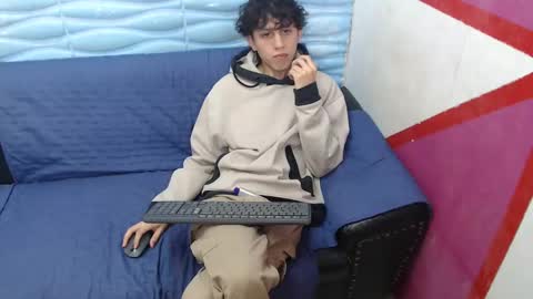 Felipe Browns online show from 01/03/25, 01:03