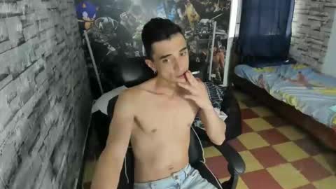 Snapshot of felipe_colinss chatting on 03/15/26, 12:55 felipe colinss online show from 03/15/26, 12:55