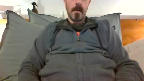 felipesmg2 online show from 05/18/26, 03:02