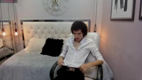Snapshot of felix_haze chatting on 05/17/26, 05:42 FELIPE online show from 05/17/26, 05:42