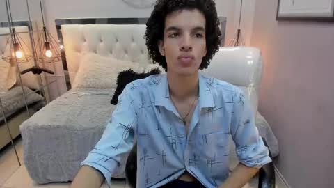 Snapshot of felix_haze chatting on 05/19/26, 05:41 FELIPE online show from 05/19/26, 05:41
