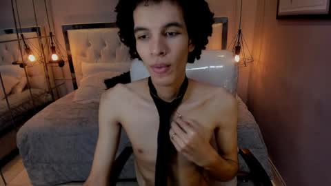 Snapshot of felix_haze chatting on 05/22/26, 05:51 FELIPE online show from 05/22/26, 05:51