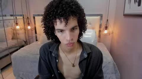 Snapshot of felix_haze chatting on 05/24/26, 05:40 FELIPE online show from 05/24/26, 05:40