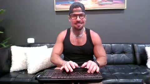 Felix Gonzalez online show from 11/25/25, 03:06