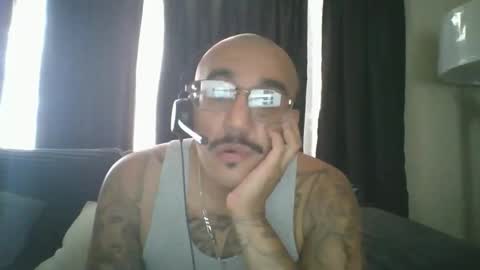 felixrlarios25 online show from 05/01/26, 09:19