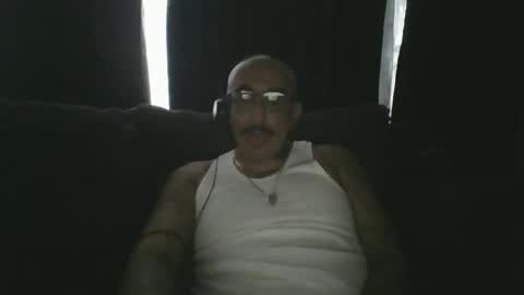 felixrlarios25 online show from 05/13/26, 03:20