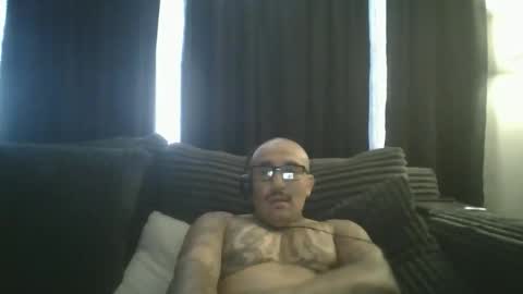 felixrlarios25 online show from 06/05/26, 05:07