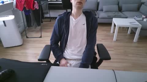 Snapshot of felixsagg chatting on 12/10/24, 12:27 felixsagg online show from 12/10/24, 12:27