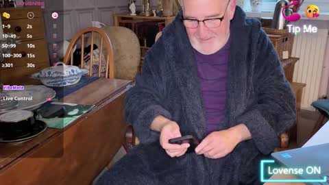 Snapshot of fellainsp8 chatting on 11/07/25, 07:30 Adam online show from 11/07/25, 07:30