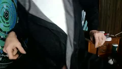 Snapshot of fellatioauto chatting on 01/03/25, 04:44 hungnsexy online show from 01/03/25, 04:44