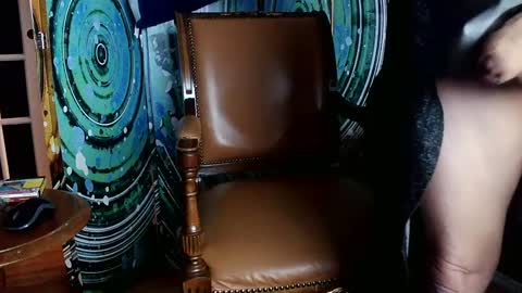 Snapshot of fellatioauto chatting on 01/11/25, 08:00 hungnsexy online show from 01/11/25, 08:00